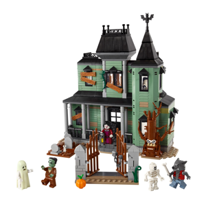 Картинка товара Конструктор LEGO Creator «Особняк с привидениями 3 в 1»