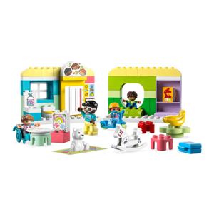 Картинка товара Конструктор LEGO Duplo «Жизнь в детском саду» 